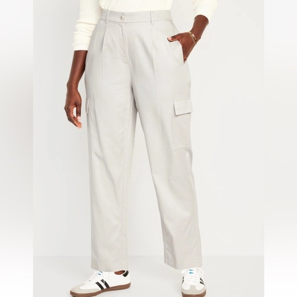 Old Navy Extra High-Waisted Taylor Cargo Pants Light Gray Tan Staight 3X NWT - Picture 6 of 12